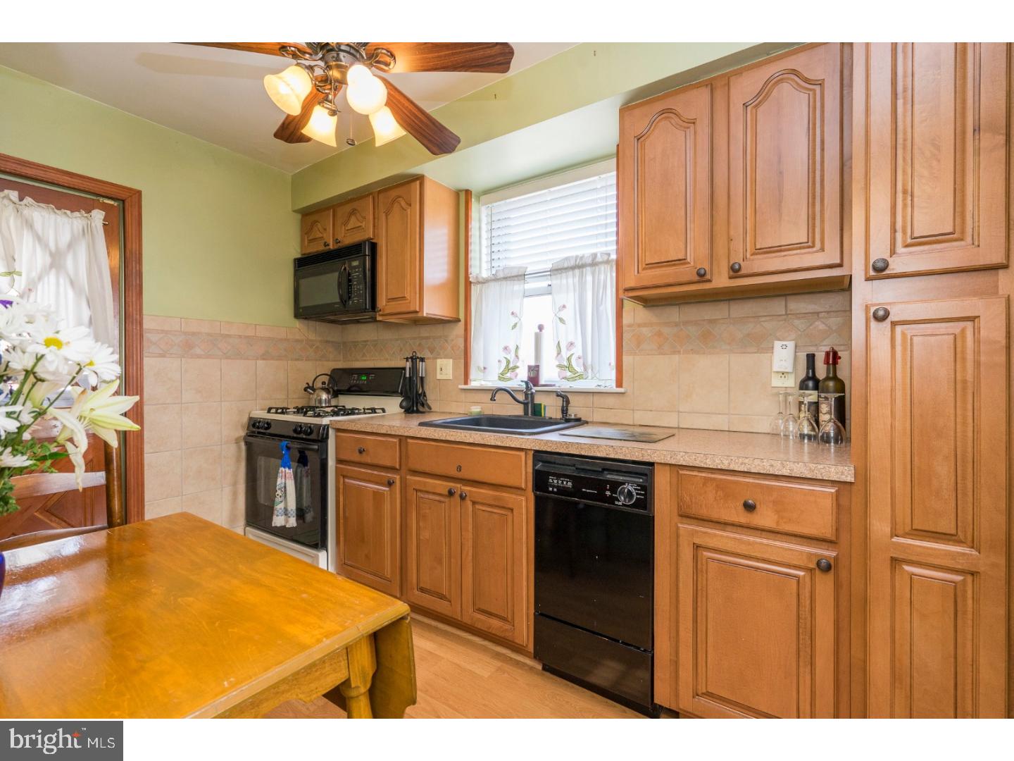 3108 Fordham Road Philadelphia, PA 19114 - Photo 7 of 25 Gallery Image 7