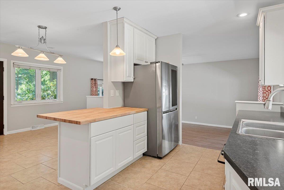 2929 Cider Mill Lane Springfield, IL 62702 - Photo 12 of 49