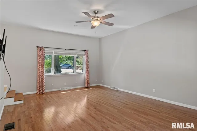 $320,000 | 2929 Cider Mill Lane, Springfield, IL 62702