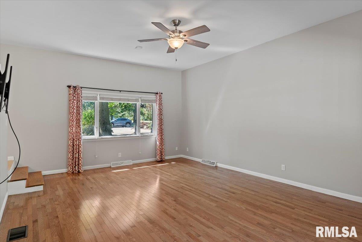 2929 Cider Mill Lane Springfield, IL 62702 - Photo 14 of 49