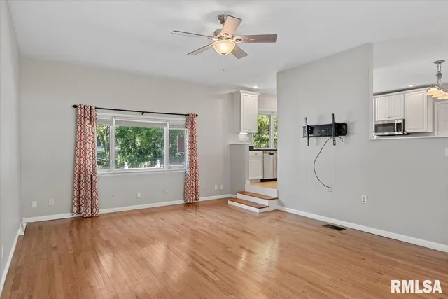 $320,000 | 2929 Cider Mill Lane, Springfield, IL 62702