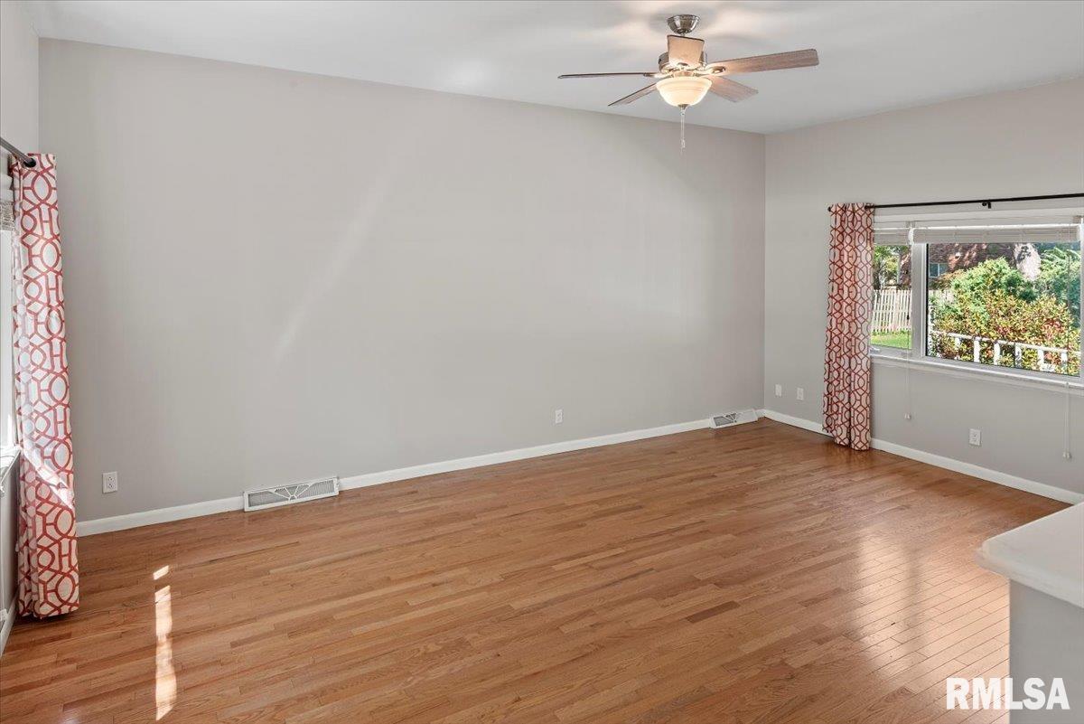 2929 Cider Mill Lane Springfield, IL 62702 - Photo 18 of 49