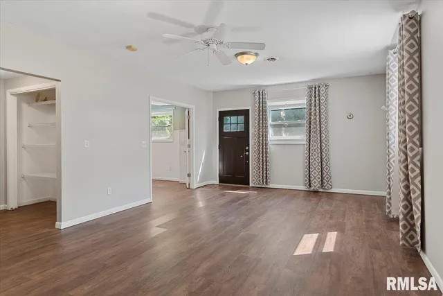 $320,000 | 2929 Cider Mill Lane, Springfield, IL 62702