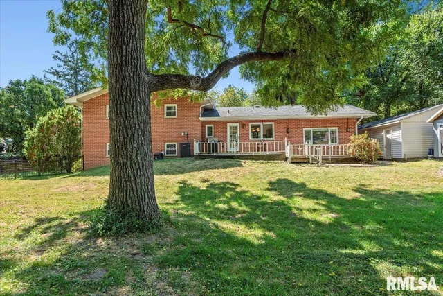 $320,000 | 2929 Cider Mill Lane, Springfield, IL 62702