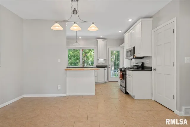 $320,000 | 2929 Cider Mill Lane, Springfield, IL 62702