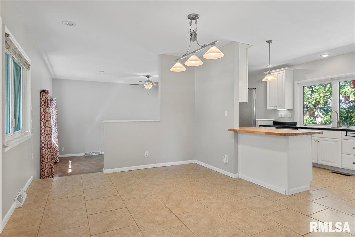 2929 Cider Mill Lane Springfield, IL 62702 - Photo 7 of 49