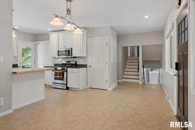 $320,000 | 2929 Cider Mill Lane, Springfield, IL 62702