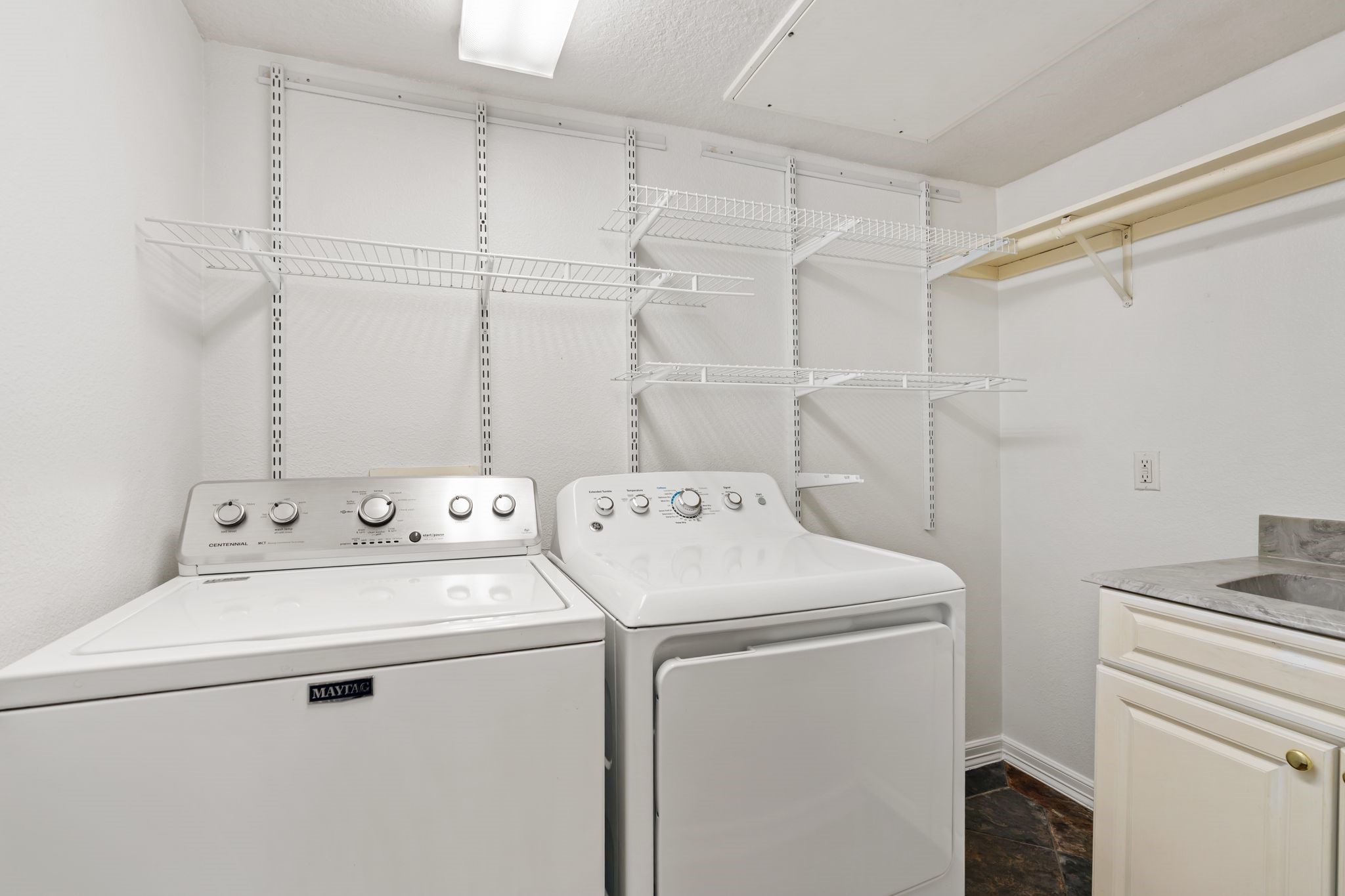 501 Detering Street Houston, TX 77007 - Photo 35 of 44 Utility room located on the first floor.