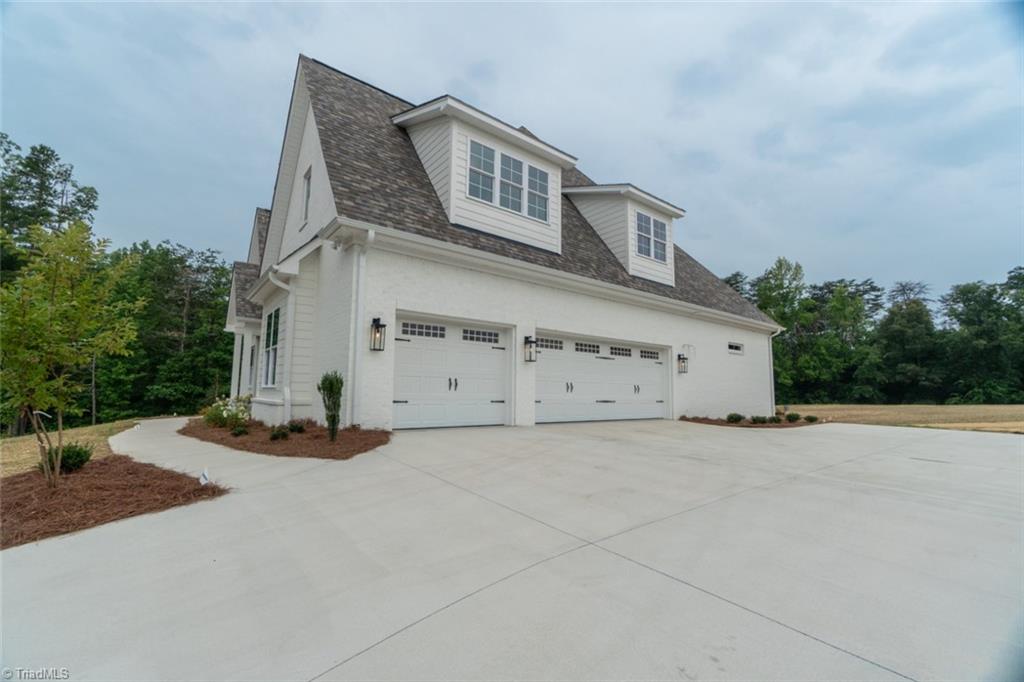 6846 Shields Drive Oak Ridge, NC 27310 - Photo 4 of 48