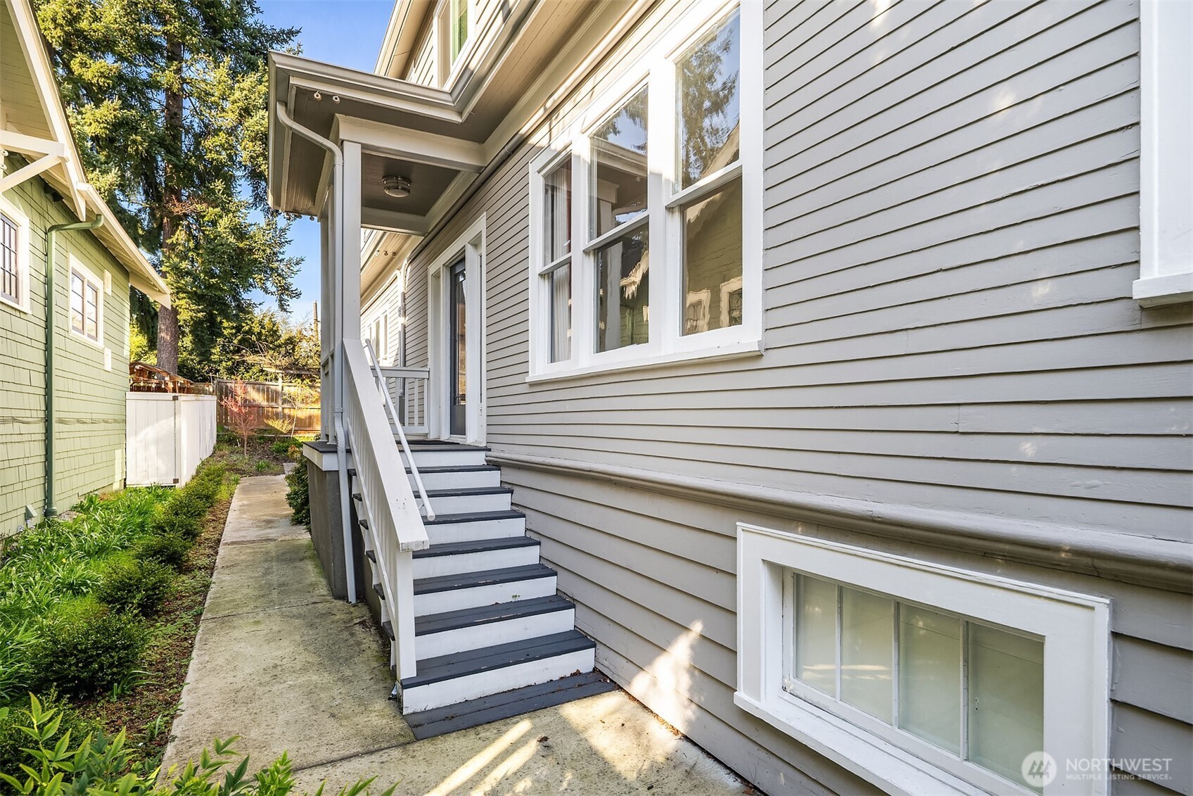 250 Northeast 50th Street Seattle, WA 98105 - Photo 2 of 40