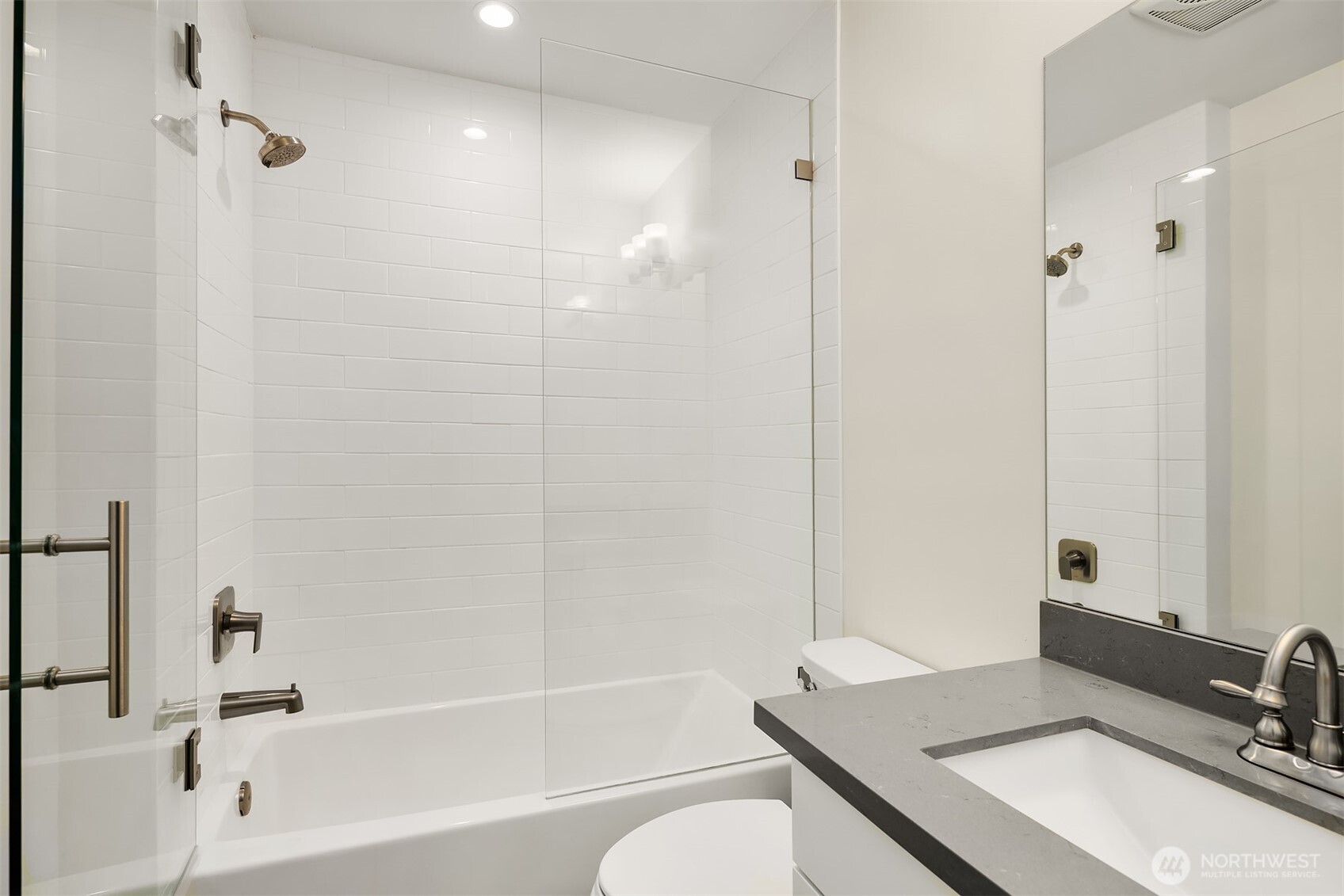 250 Northeast 50th Street Seattle, WA 98105 - Photo 32 of 40