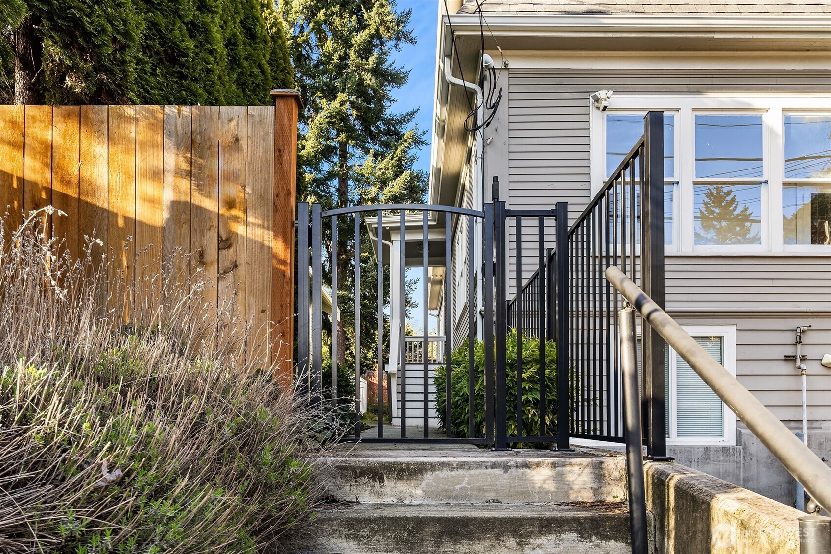 250 Northeast 50th Street Seattle, WA 98105 - Photo 38 of 40