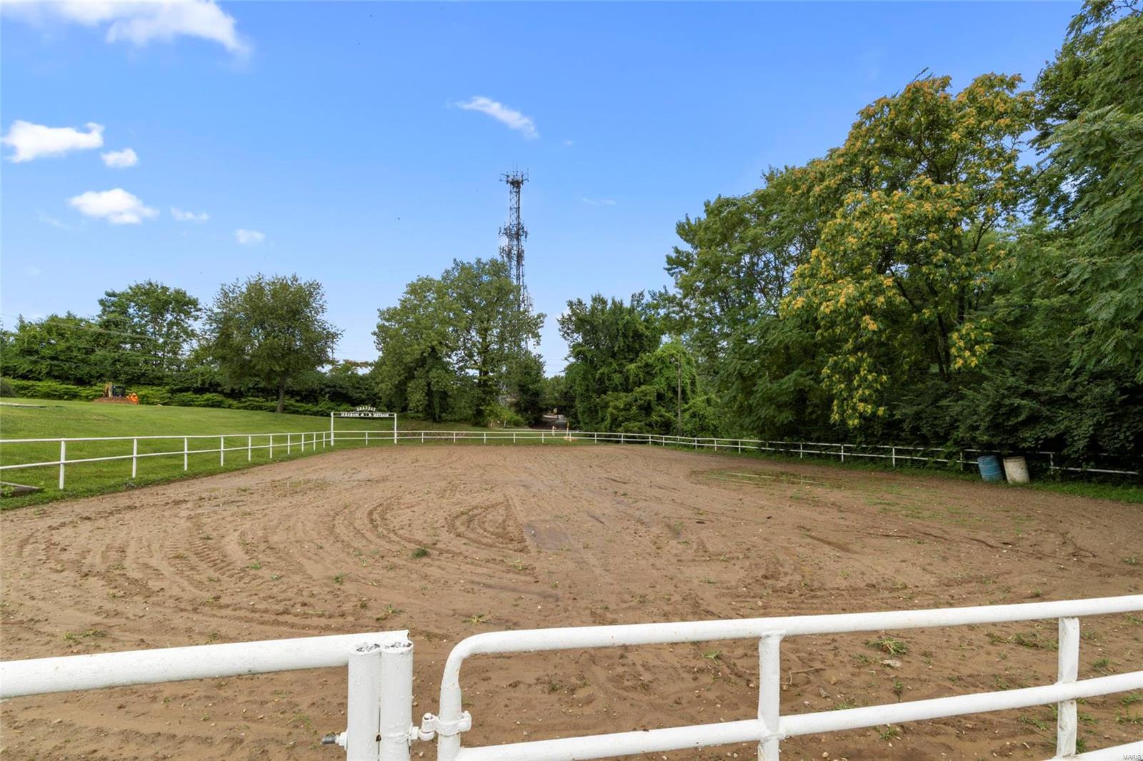 12154 Poggemoeller Road St. Louis, MO 63138 - Photo 11 of 27