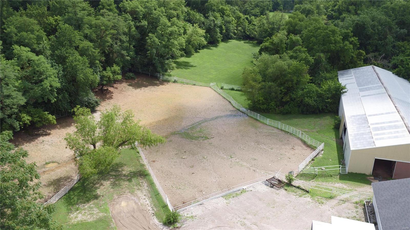 12154 Poggemoeller Road St. Louis, MO 63138 - Photo 23 of 27