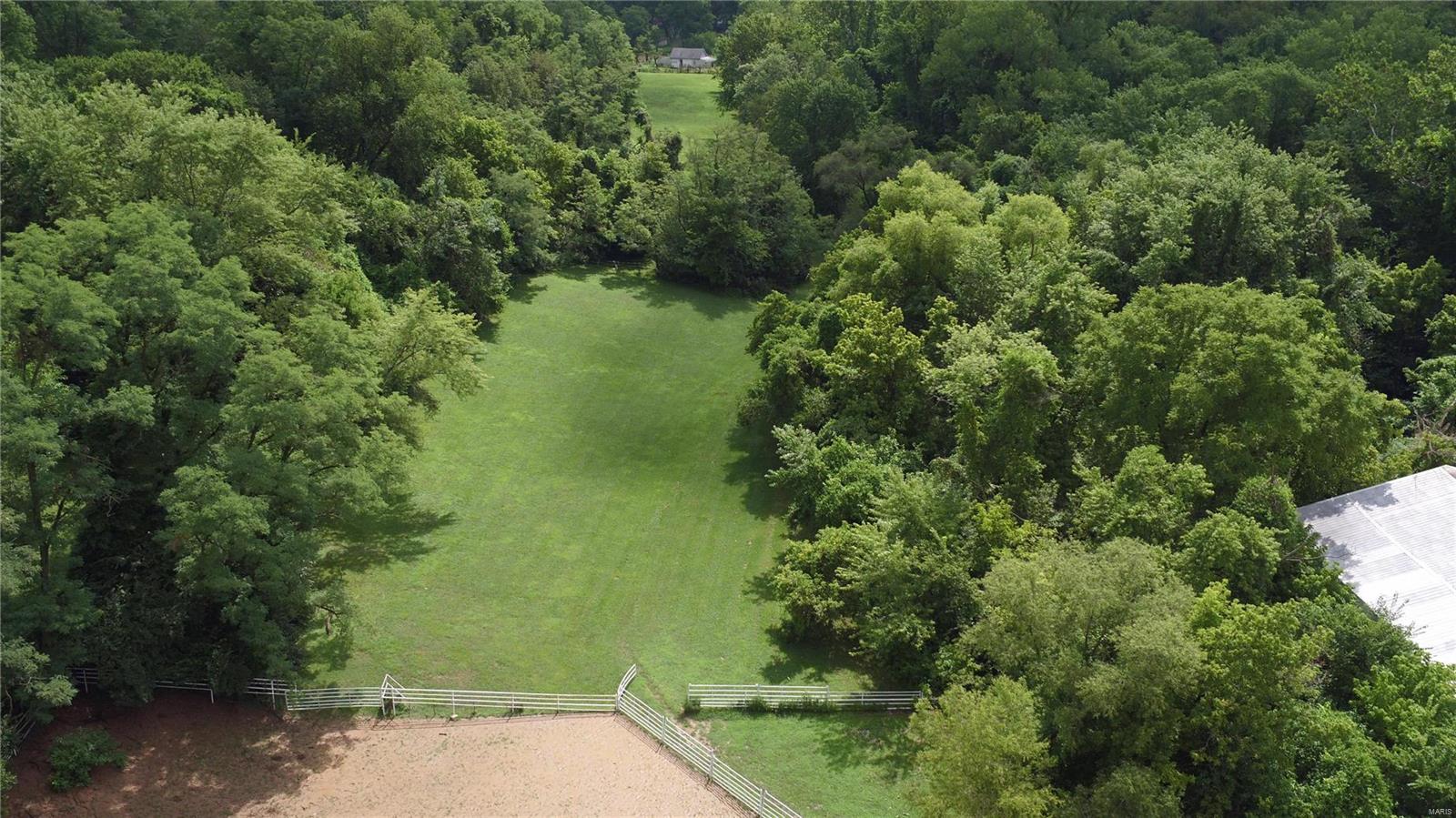 12154 Poggemoeller Road St. Louis, MO 63138 - Photo 24 of 27