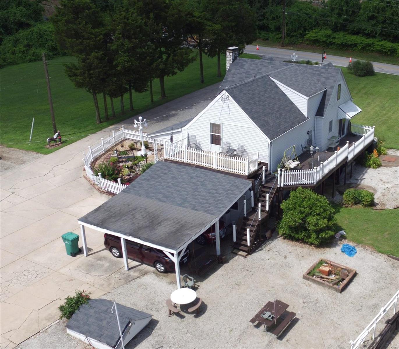 12154 Poggemoeller Road St. Louis, MO 63138 - Photo 3 of 27