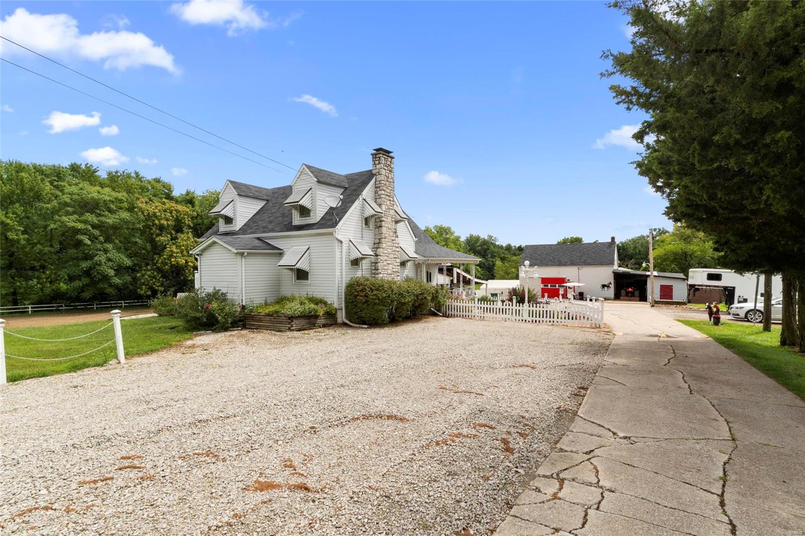 12154 Poggemoeller Road St. Louis, MO 63138 - Photo 5 of 27