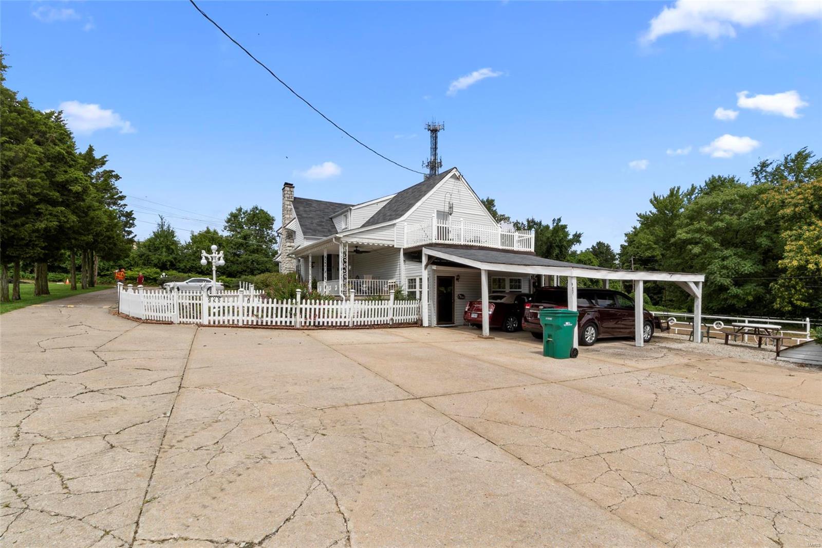 12154 Poggemoeller Road St. Louis, MO 63138 - Photo 6 of 27