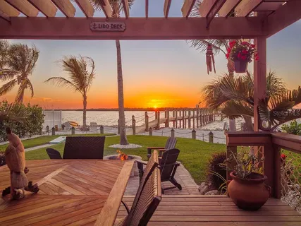 $1,799,990 | 3 Michiana Place, Terra Ceia, FL 34250