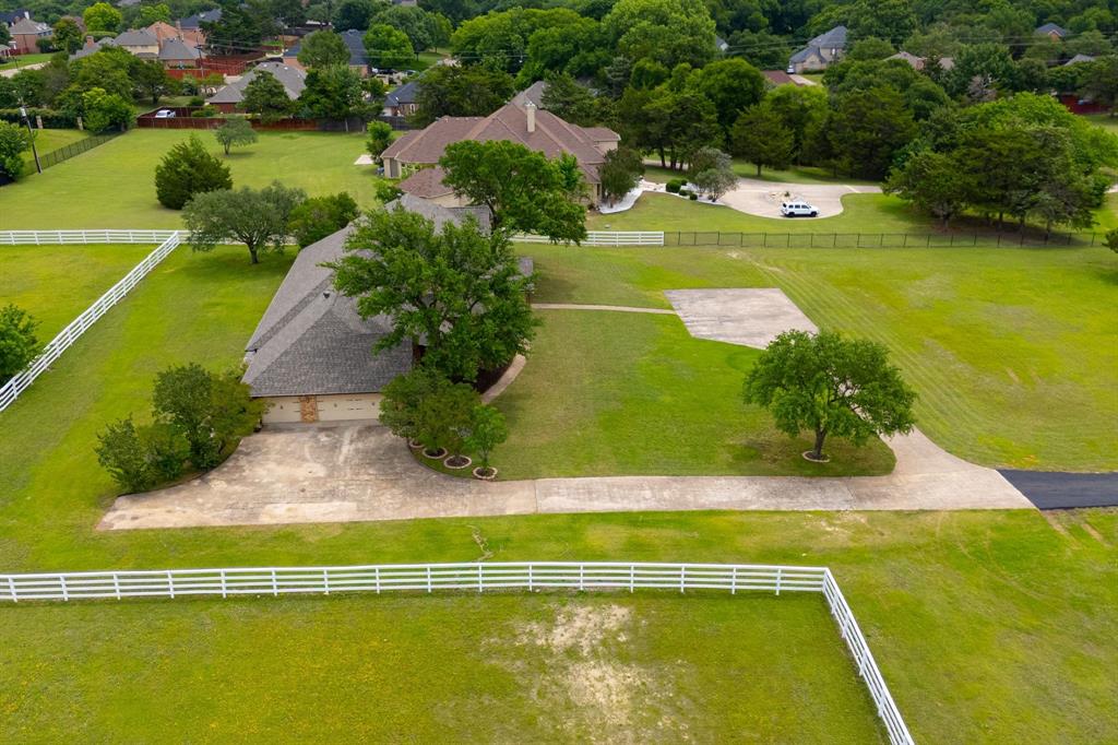 915 West Pleasant Run Road DeSoto, TX 75115 - Photo 37 of 40