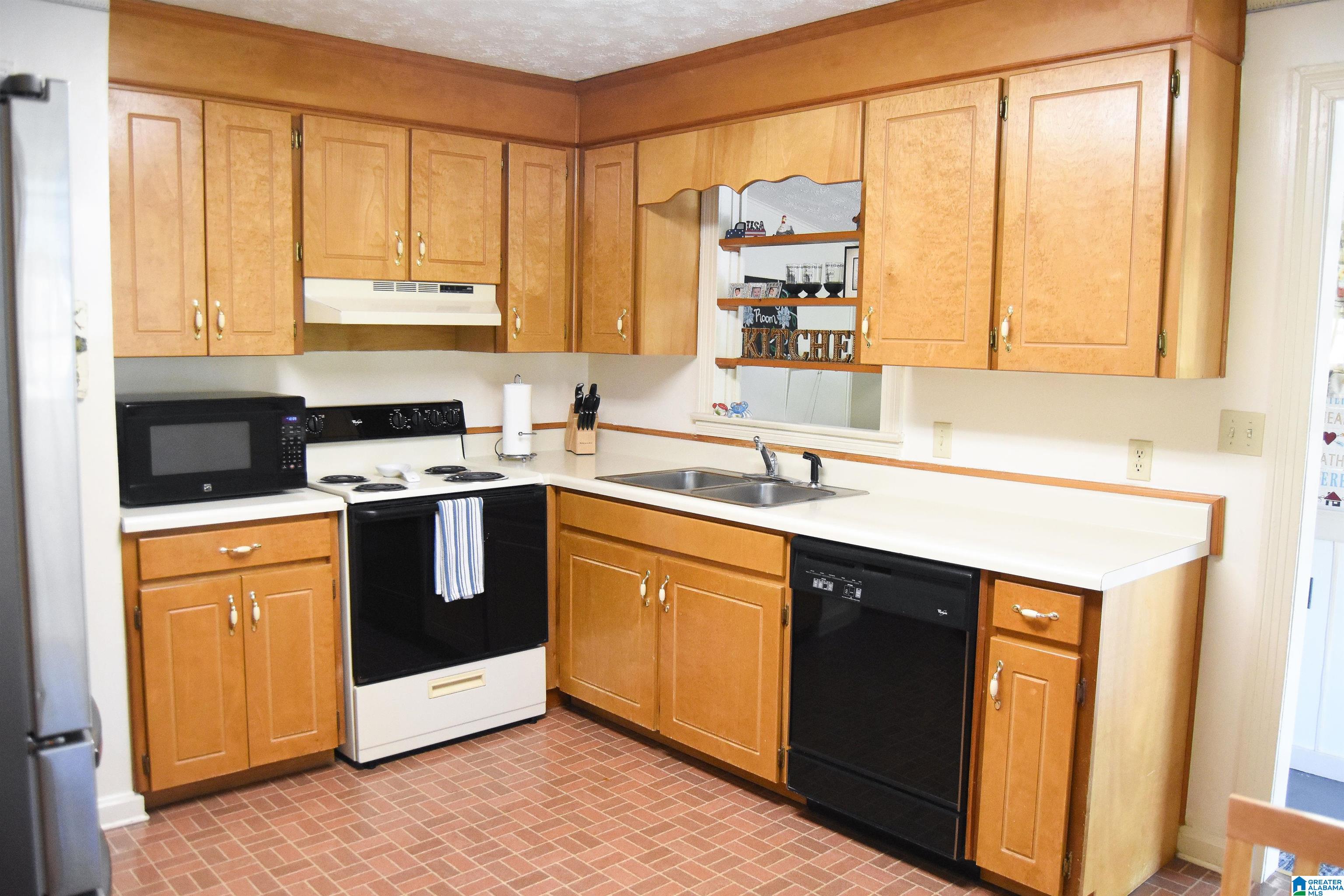 147 West Glade Road Anniston, AL 36206 - Photo 7 of 26