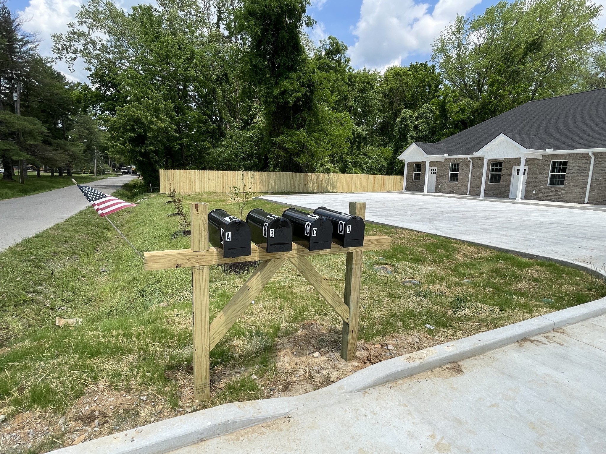 115 Freeman Street Tullahoma, TN 37388 - Photo 26 of 27 swimming pool view with a garden