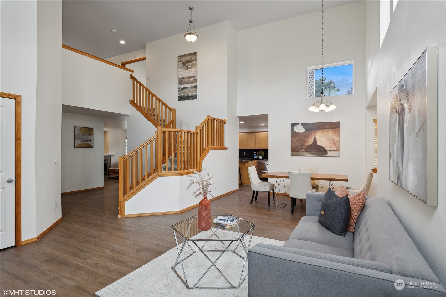 5208 Northeast 8th Court Renton, WA 98059 - Photo 2 of 35