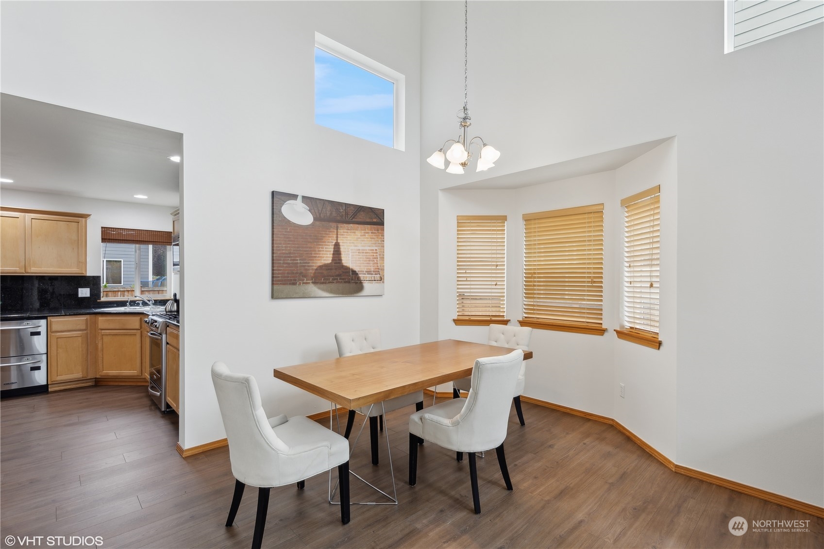 5208 Northeast 8th Court Renton, WA 98059 - Photo 4 of 35
