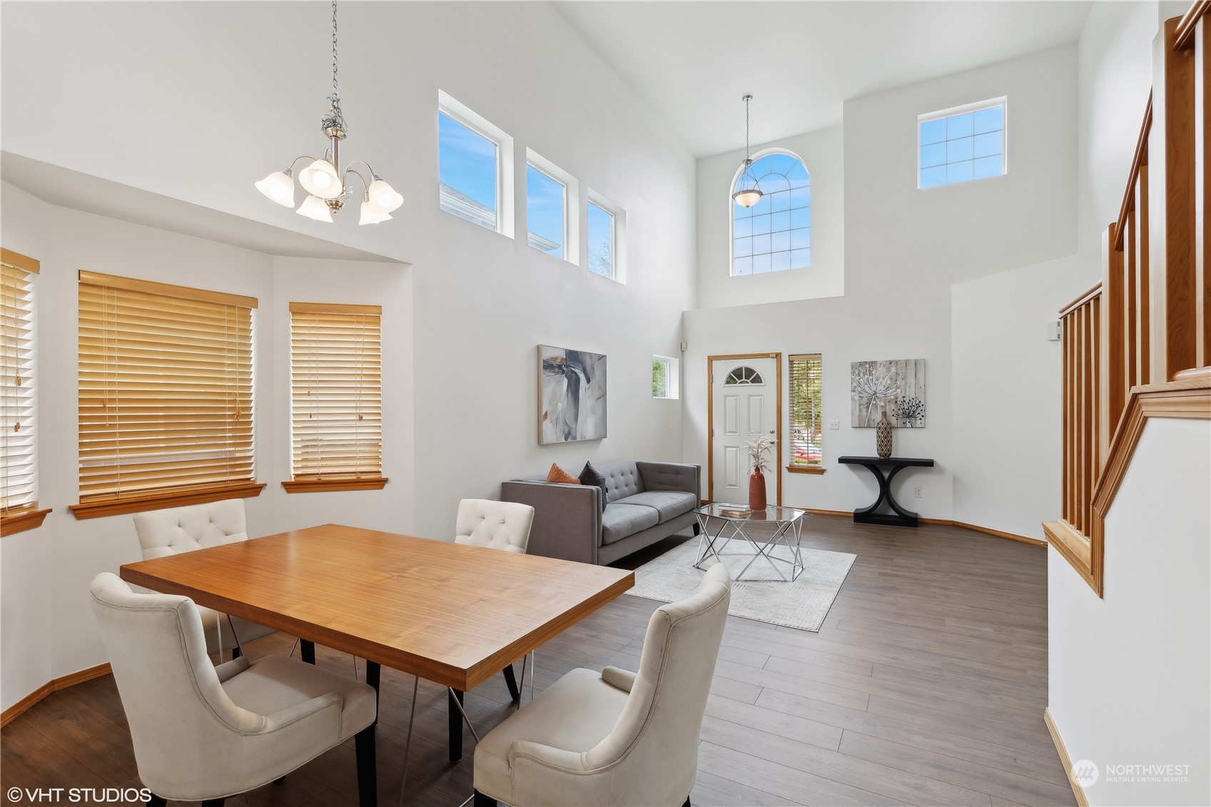 5208 Northeast 8th Court Renton, WA 98059 - Photo 5 of 35
