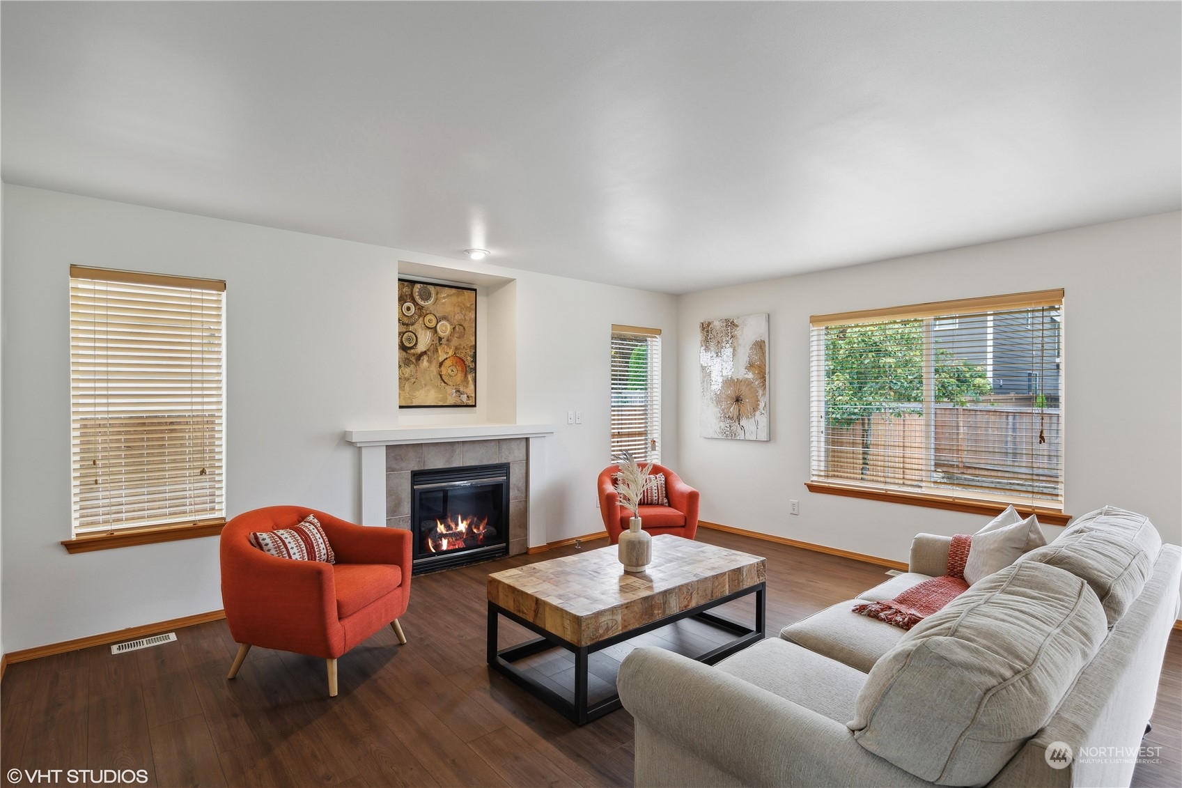 5208 Northeast 8th Court Renton, WA 98059 - Photo 9 of 35