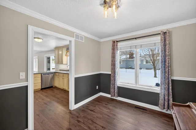 $369,900 | 420 5th Street Northeast, Plainview, MN 55964