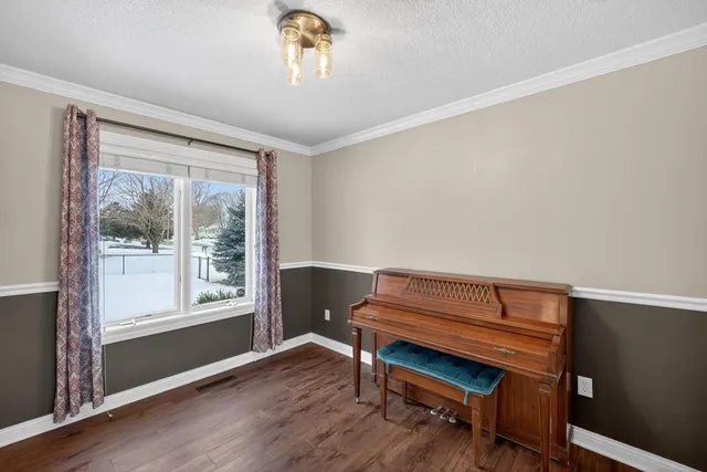 $369,900 | 420 5th Street Northeast, Plainview, MN 55964