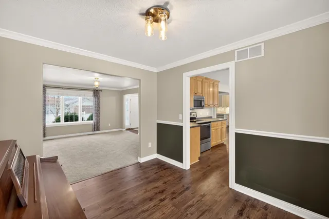 $369,900 | 420 5th Street Northeast, Plainview, MN 55964