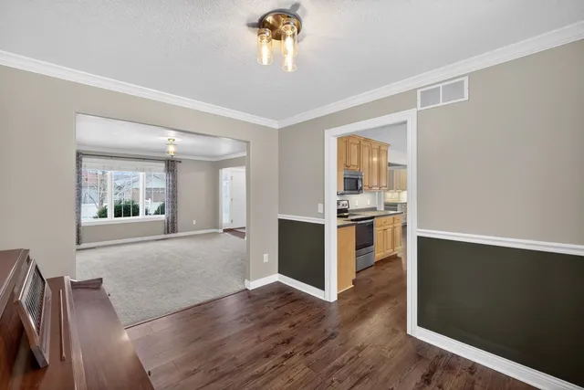 $369,900 | 420 5th Street Northeast, Plainview, MN 55964