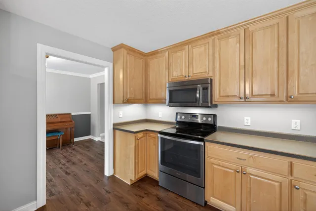 $369,900 | 420 5th Street Northeast, Plainview, MN 55964