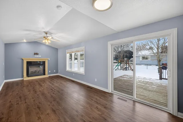 $369,900 | 420 5th Street Northeast, Plainview, MN 55964