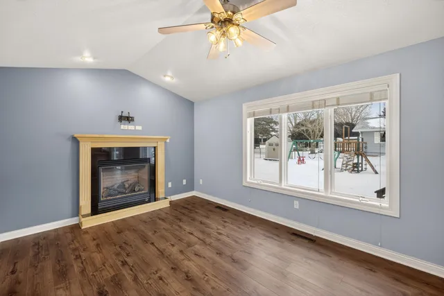 $369,900 | 420 5th Street Northeast, Plainview, MN 55964