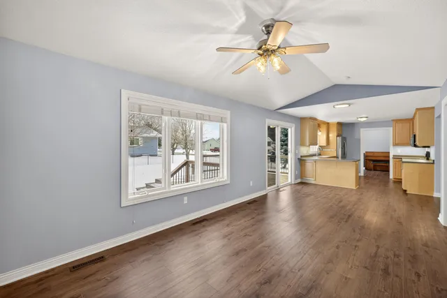 $369,900 | 420 5th Street Northeast, Plainview, MN 55964