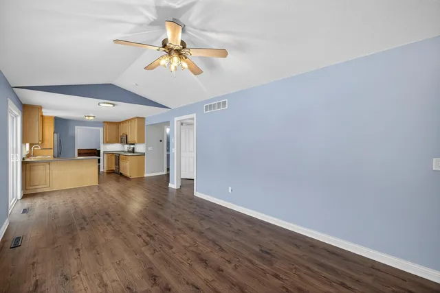 $369,900 | 420 5th Street Northeast, Plainview, MN 55964