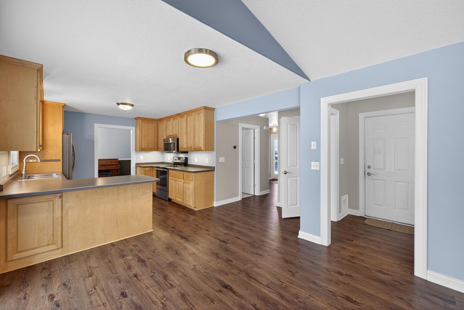 420 5th Street Northeast Plainview, MN 55964 - Photo 24 of 54