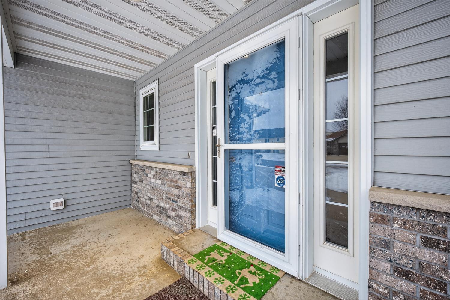 420 5th Street Northeast Plainview, MN 55964 - Photo 3 of 54