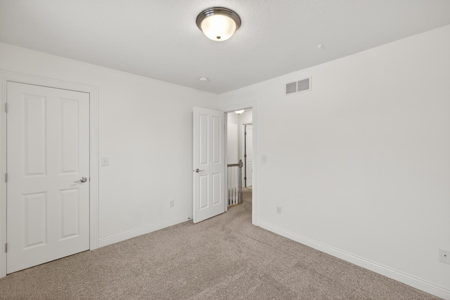 420 5th Street Northeast Plainview, MN 55964 - Photo 31 of 54