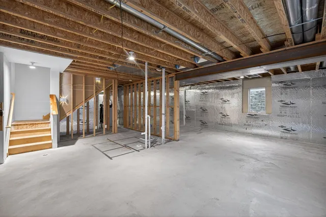 $369,900 | 420 5th Street Northeast, Plainview, MN 55964