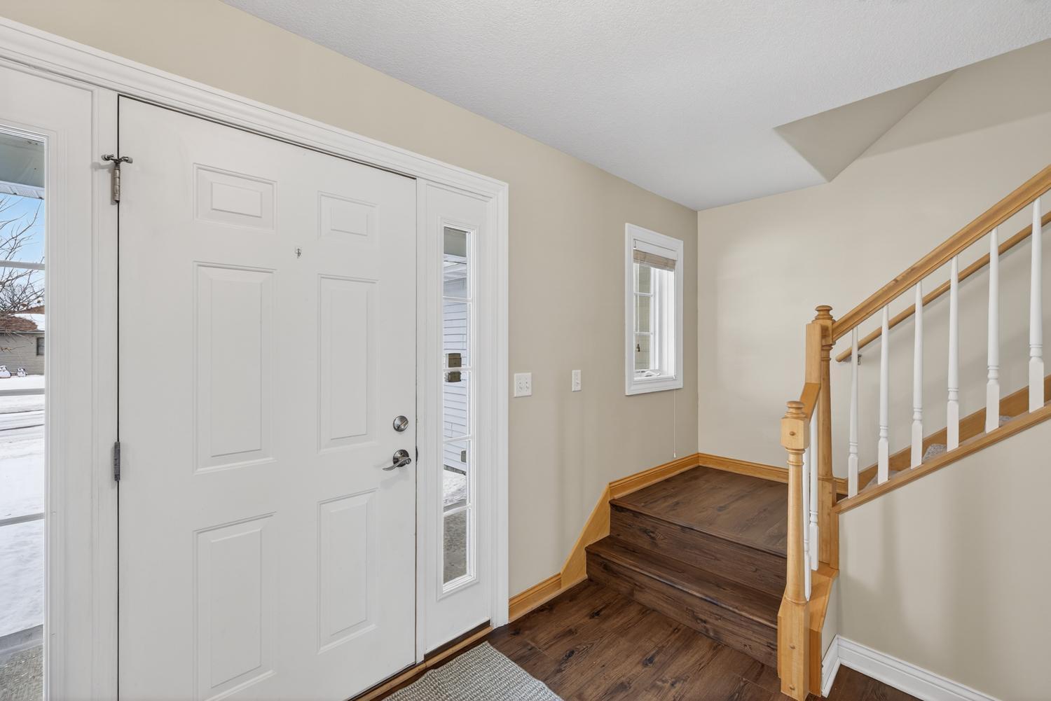 420 5th Street Northeast Plainview, MN 55964 - Photo 5 of 54