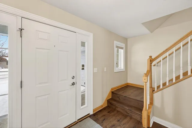 $369,900 | 420 5th Street Northeast, Plainview, MN 55964