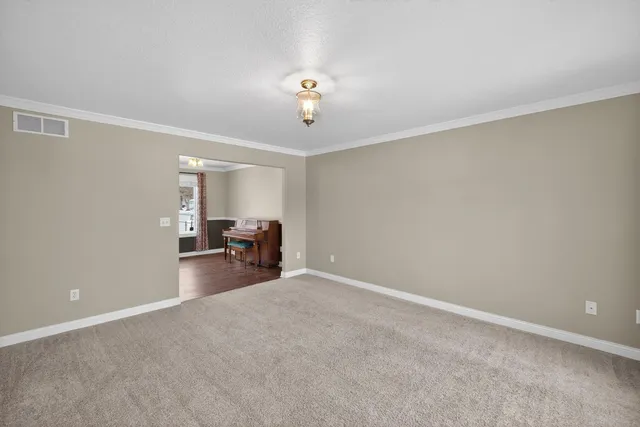 $369,900 | 420 5th Street Northeast, Plainview, MN 55964