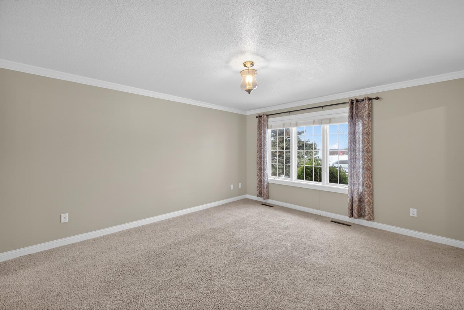 420 5th Street Northeast Plainview, MN 55964 - Photo 9 of 54