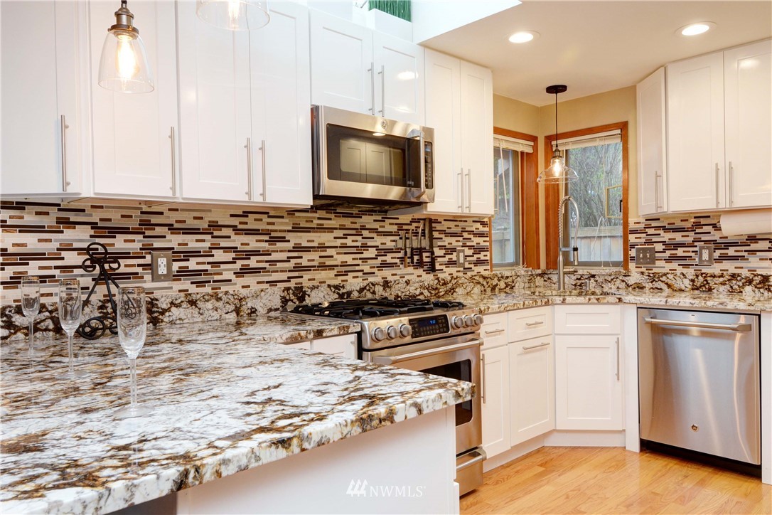 933 Goat Trail Loop Road Mukilteo, WA 98275 - Photo 2 of 21 Gallery Image 2