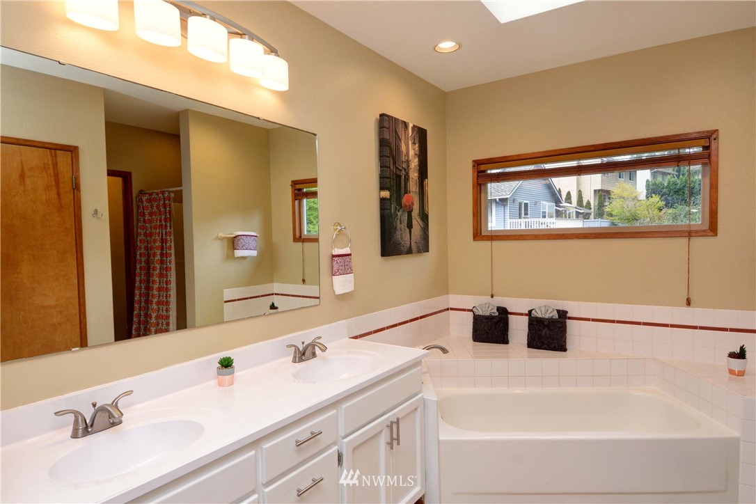 933 Goat Trail Loop Road Mukilteo, WA 98275 - Photo 12 of 21 Gallery Image 12