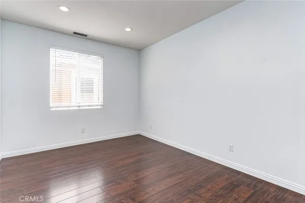 a view of yard with tree s